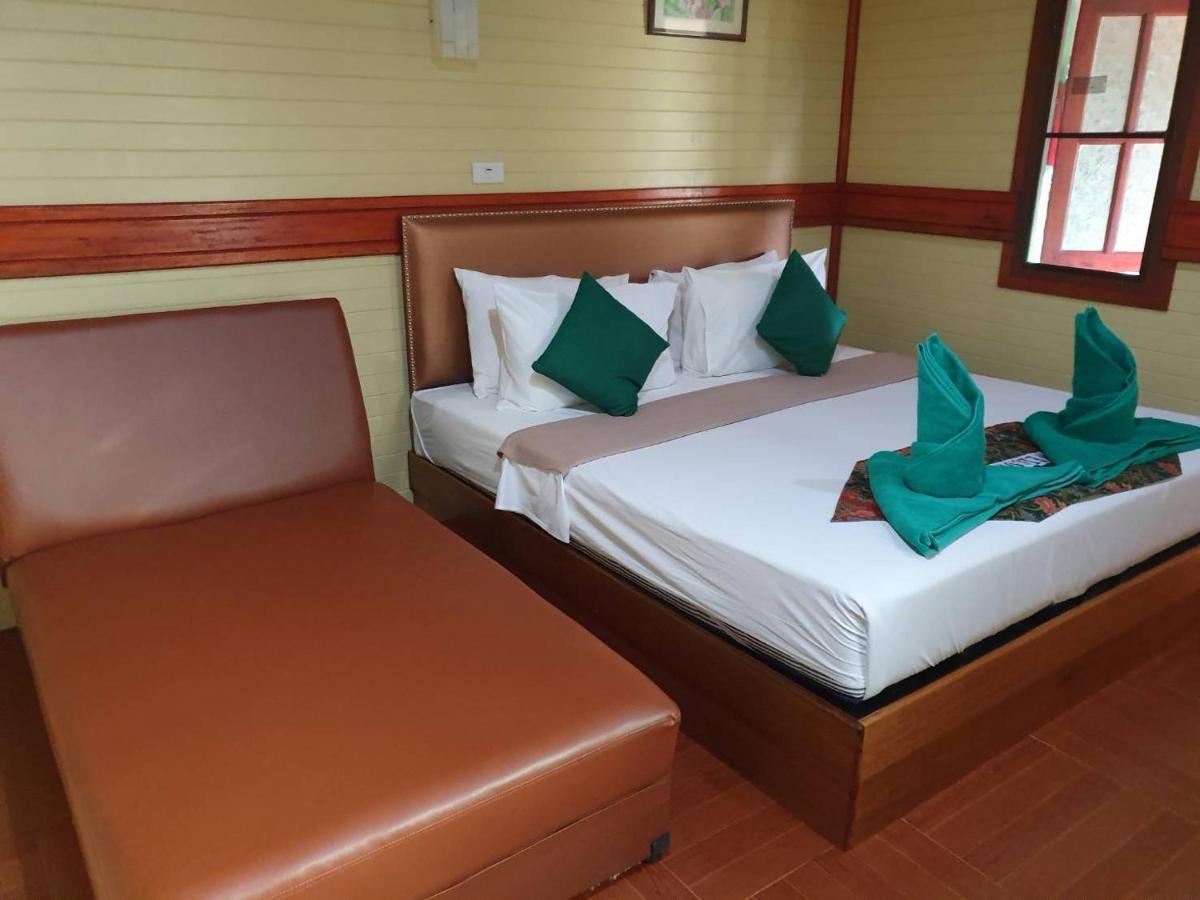 The Royal Bamboo Lodges - Sha Certified Khao Sok National Park Eksteriør bilde