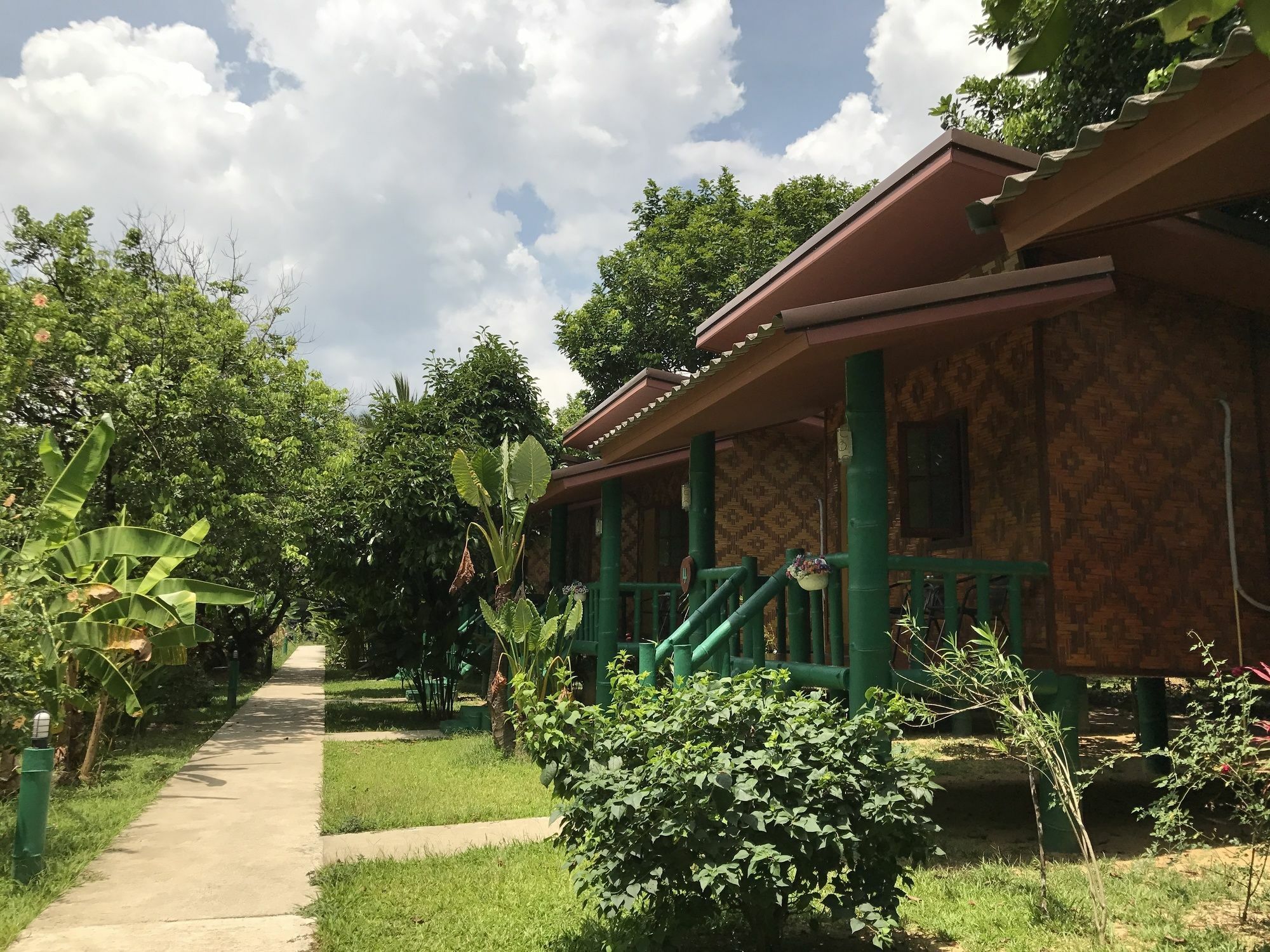 The Royal Bamboo Lodges - Sha Certified Khao Sok National Park Eksteriør bilde