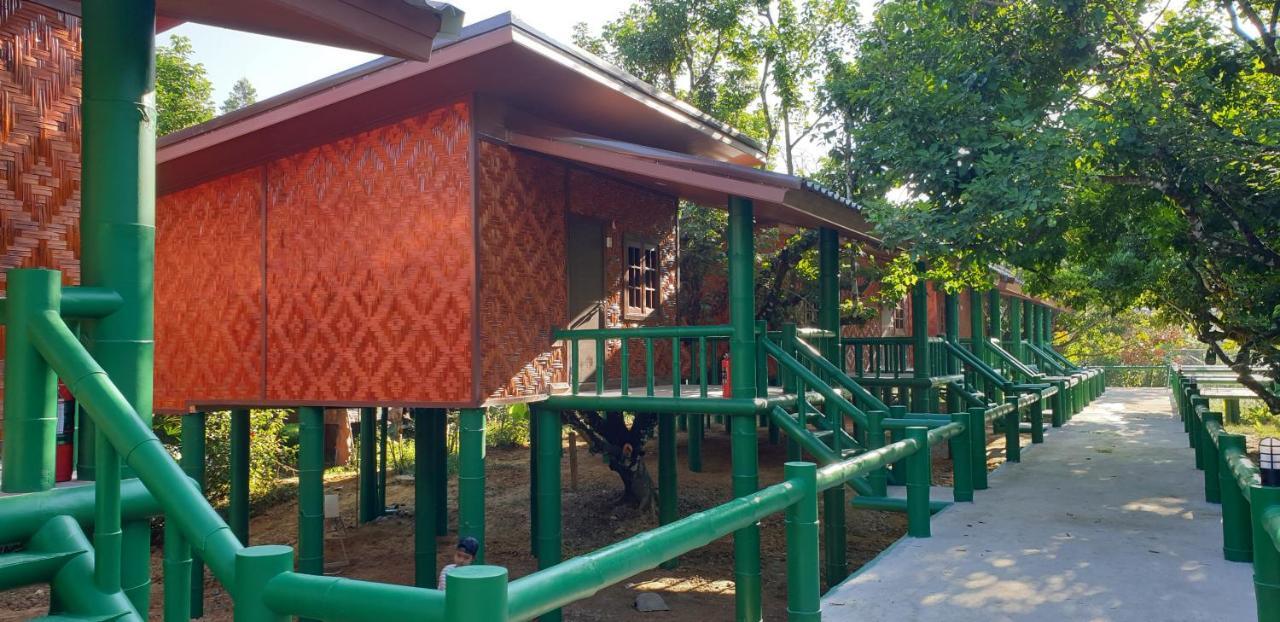 The Royal Bamboo Lodges - Sha Certified Khao Sok National Park Eksteriør bilde